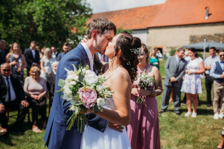 Jan Kočer fotograf - Svatební fotograf Jižní Čechy - Svatební fotograf České Budějovice - rodinny, párový, portrétní fotograf - svatební fotograf